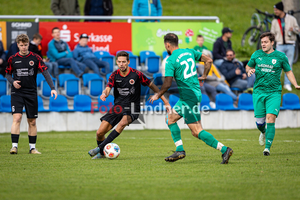 SV Haunshofen gegen SV Unterhausen | Fußball Herren A-Klasse Gruppe 5 Zugspitze 2025/26 12. Spieltag, SV Haunshofen gegen SV Unterhausen, 20251019,Zweikampf,2025-10-19 in Haunshofen (Sportplatz Haunshofen), Julian BITTNER (SV Unterhausen 9), Tim FREIWALD (SV Haunshofen 22)Copyright: WolfgangxLindner www.foto-lindner.de