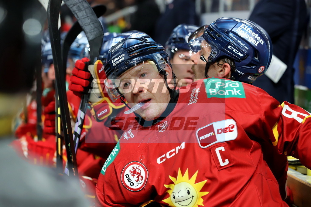 Philip Gogulla - DEG | Philip Gogulla - DEG - Realisiert mit Pictrs.com