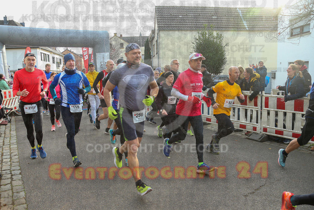 221127_1128_EX1_1683 | Sportfotografie im Rhein-Sieg Kreis, Köln, Bonn, NRW, Rheinland Pfalz, Hessen, etc. Unser Tätigkeitsfeld umfasst den Laufsport vom Volkslauf über den Marathon, Duathlon, Triathon bis zum Ultralauf wie Kölnpfad Ultra oder Schindertrail.
