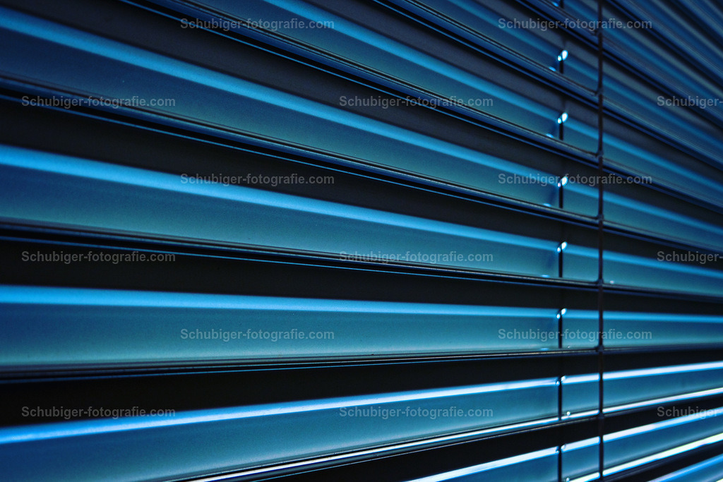 Außenjalousien | Außenjalousien geschlossen  - Realisiert mit Pictrs.com