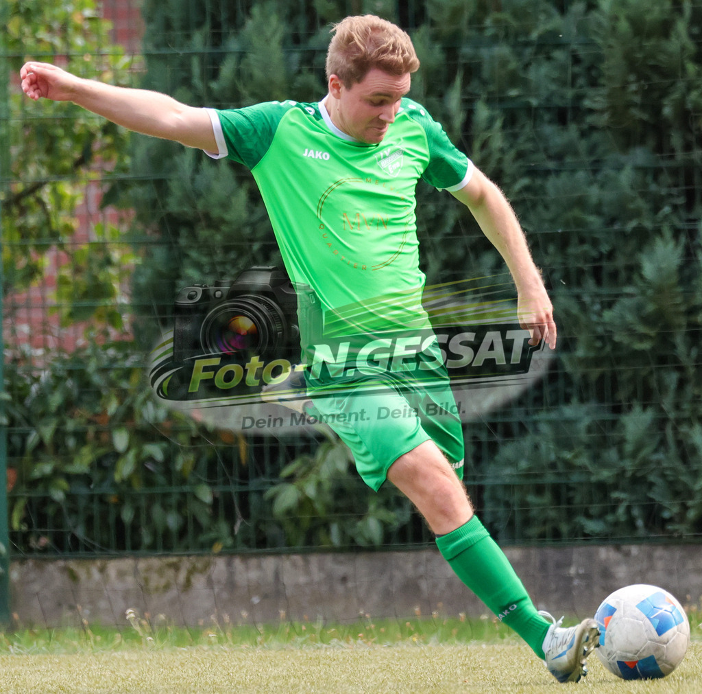 Bünder SV - TV Elverdissen | Auf dem Bild zu sehen: grün TV Elverdissen: Fabian Ebeling Bünder SV, TV Elverdissen, Saison 26/27, Kreisliga A, Bünde, Deutschland - Realisiert mit Pictrs.com