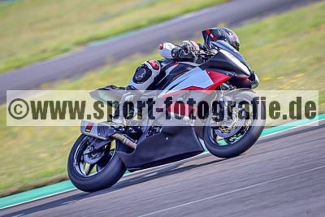 pube2324 | Professionelle Fotos von Sportveranstaltungen, aber auch Hochzeiten und anderen Events. - Realisiert mit Pictrs.com