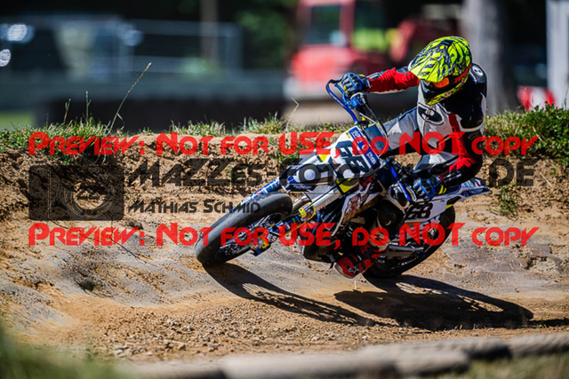 MaZZes_FotoMatrix_220702_5806 | UE40