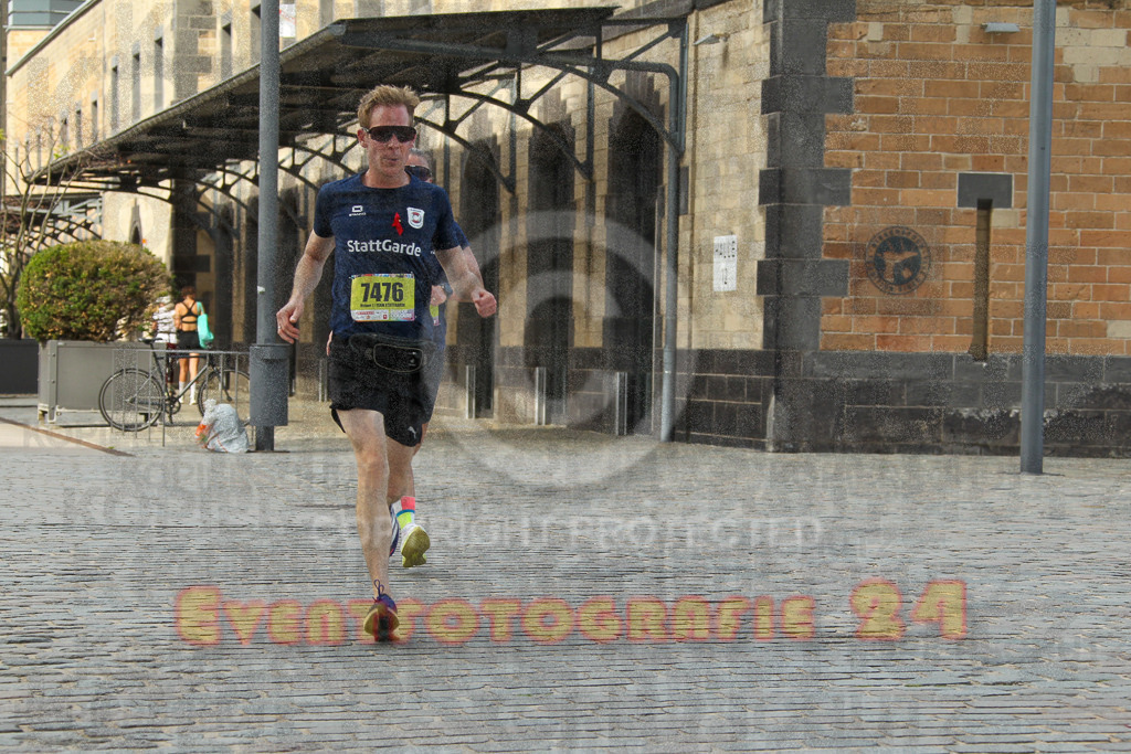 250920_1512_EV4_8234 | Sportfotografie im Rhein-Sieg Kreis, Köln, Bonn, NRW, Rheinland Pfalz, Hessen, etc. Unser Tätigkeitsfeld umfasst den Laufsport vom Volkslauf über den Marathon, Duathlon, Triathon bis zum Ultralauf wie Kölnpfad Ultra oder Schindertrail.