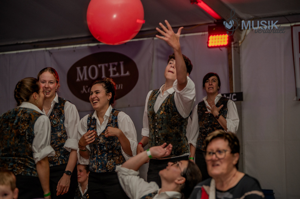 DSC_4761 | "Fussifoto.com – Ihr Ansprechpartner für hochwertige Fotografie! Entdecken Sie kreative Bilder und professionelle Dienstleistungen. Kontaktieren Sie uns für Ihre Projekte!"