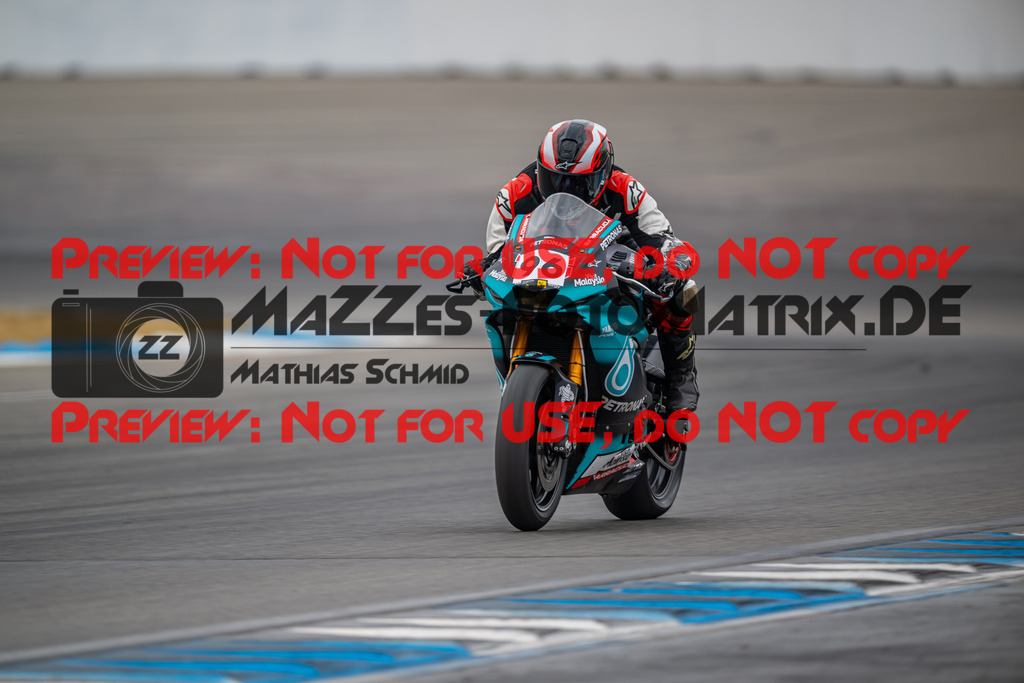 MaZZes-Fotomatrix-20260809-575346 | R1