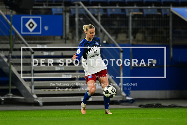 Fußball I Frauen I Saison 2025-2026 I DFB-Pokal I Achtelfinale I Hamburger SV - Bayer 04 Leverkusen I 16337 | Der Sportfotograf. - Realisiert mit Pictrs.com