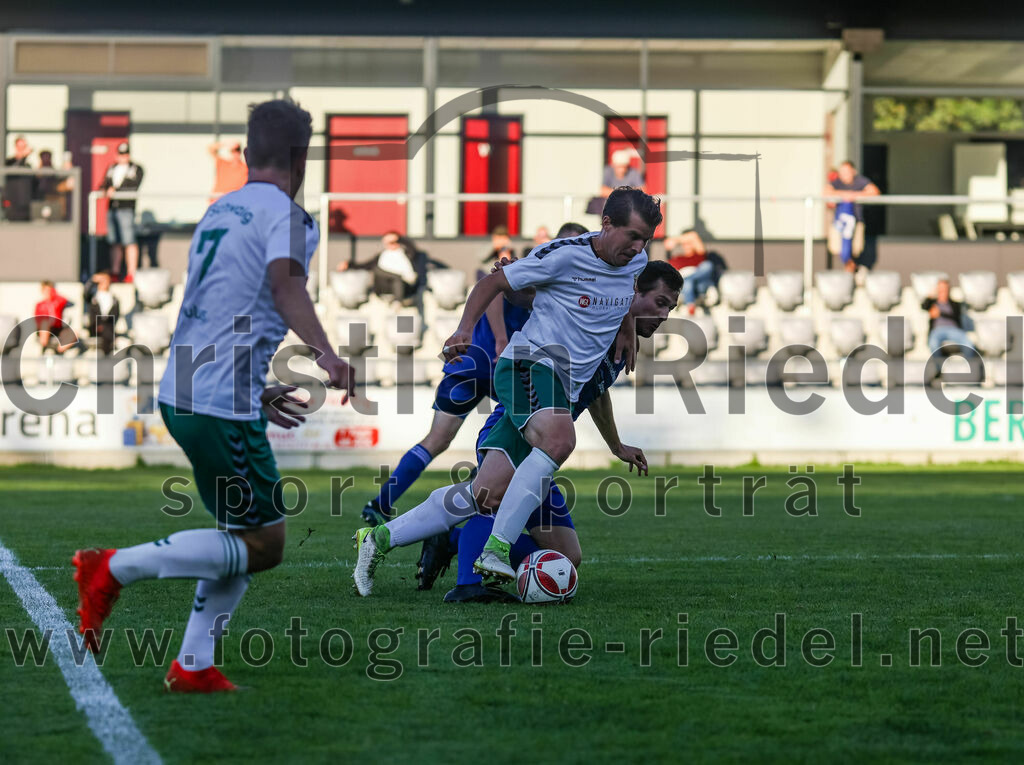 2023-08-01_030_FC_Schwaig_gegen_FC_Deisenhofen | Oberding, Deutschland, 01.08.2023:
Fußball, Toto-Pokal 2023 / 2024, 1. Spieltag, FC Schwaig gegen FC Deisenhofen, Endergebnis: 2:3

Benjamin Held (FC Schwaig, #17)

Foto: Christian Riedel / fotografie-riedel.net