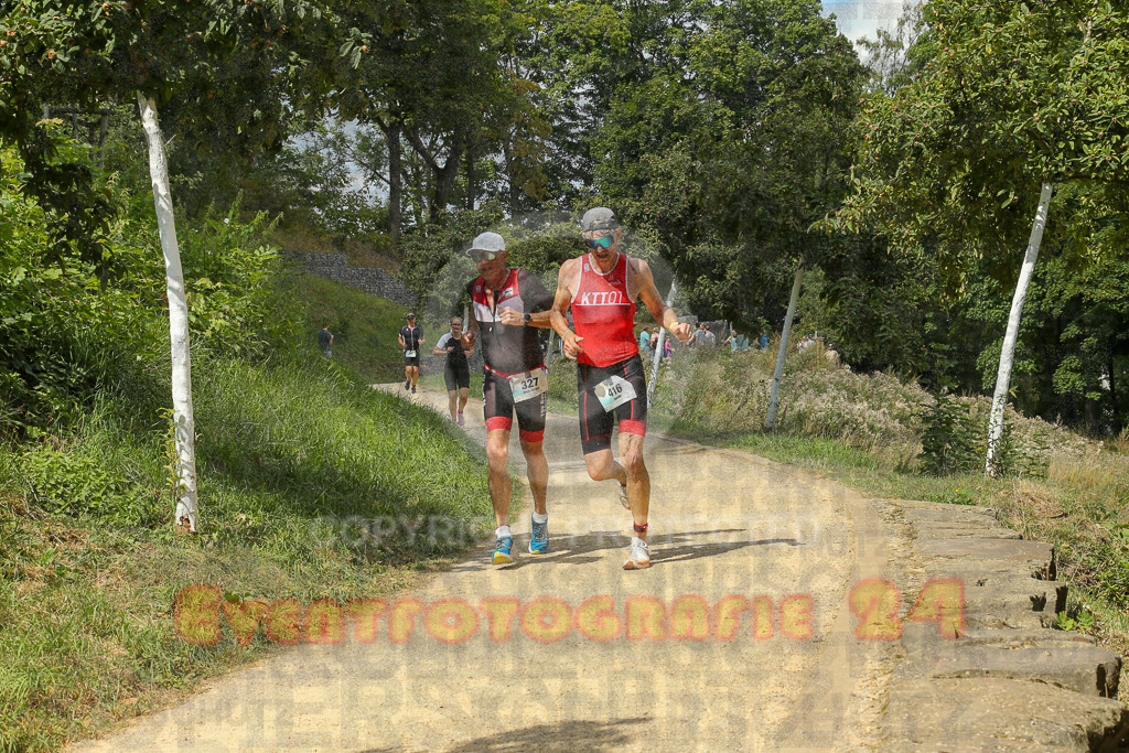 250824_1339_EX1_3158 | Sportfotografie im Rhein-Sieg Kreis, Köln, Bonn, NRW, Rheinland Pfalz, Hessen, etc. Unser Tätigkeitsfeld umfasst den Laufsport vom Volkslauf über den Marathon, Duathlon, Triathon bis zum Ultralauf wie Kölnpfad Ultra oder Schindertrail.
