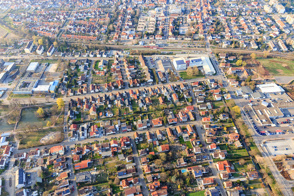 Luftbild: Jahnstraße und Haardtstr in Kandel im Bundesland Rheinland-Pfalz in Deutschland. Foto: IMG_113220.jpg vom 23.03.2019 durch Werner Riehm/FLY-FOTO.de