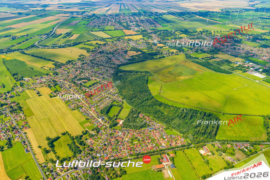 Luftaufnahme Holthusen Weener - Die Luftaufnahme wurde 2025 vom UL-Flugzeug heraus erstellt ( ohne Drohne ) - Hochauflösende Luftaufnahme - für professionelle Ausdrucke geeignet. Die Geschenkidee !Mit Lizenz und Bildrechte bestellbar