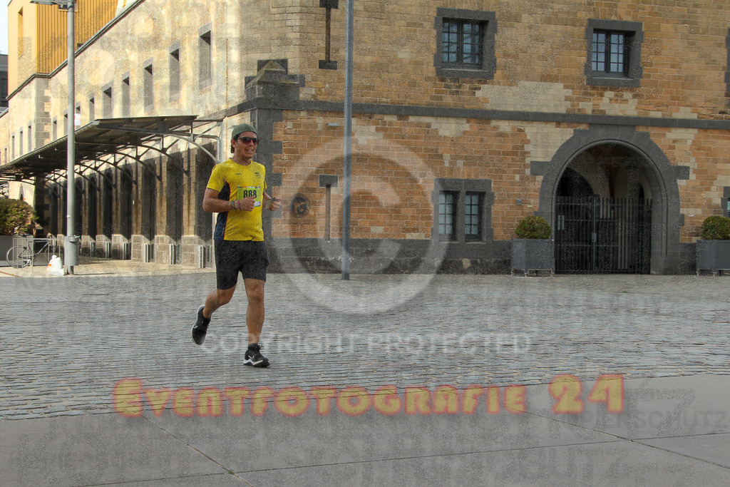 250920_1536_EV4_9253 | Sportfotografie im Rhein-Sieg Kreis, Köln, Bonn, NRW, Rheinland Pfalz, Hessen, etc. Unser Tätigkeitsfeld umfasst den Laufsport vom Volkslauf über den Marathon, Duathlon, Triathon bis zum Ultralauf wie Kölnpfad Ultra oder Schindertrail.
