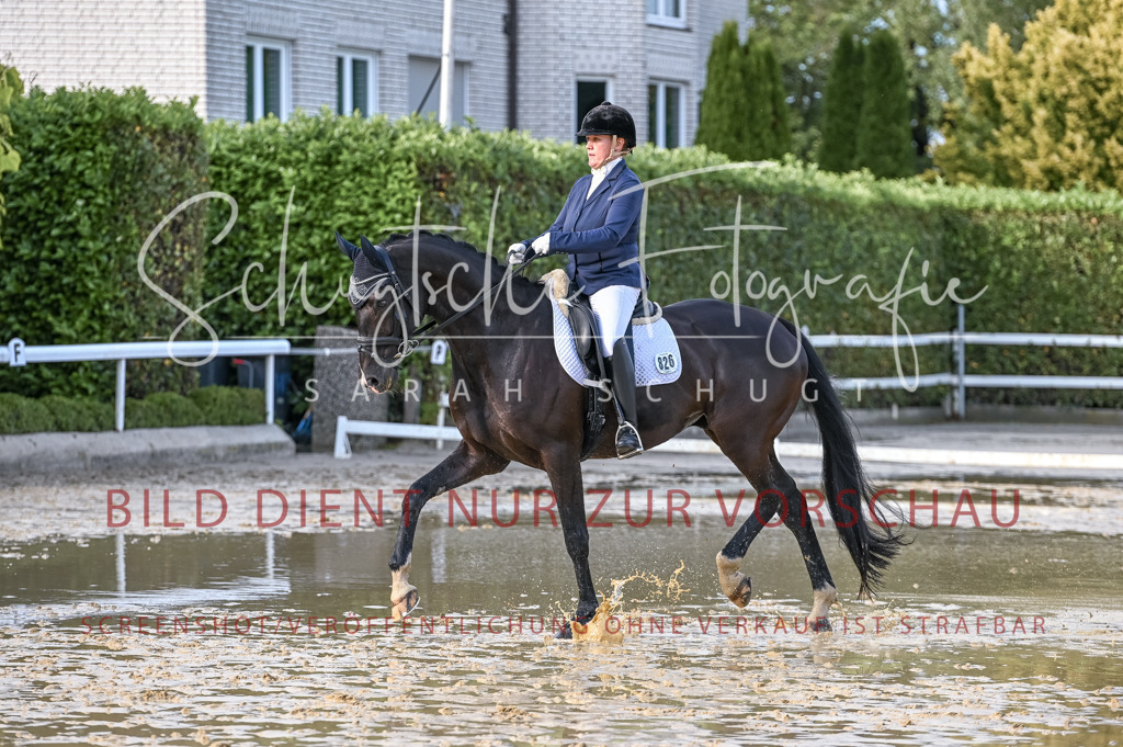 Schugtsche-Aluta25-54.Dressurprf.L1Trense-306 | Schugtsche Fotografie - Realisiert mit Pictrs.com