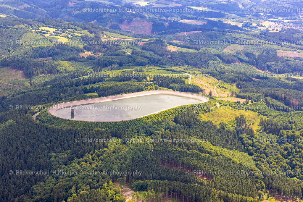 Luftbild Finnentrop-5045 | Luftbildfotografie Rückhaltebecken und Wasserspeicher " Pumpspeicherwerk Oberbecken " in Finnentrop - Realisiert mit Pictrs.com