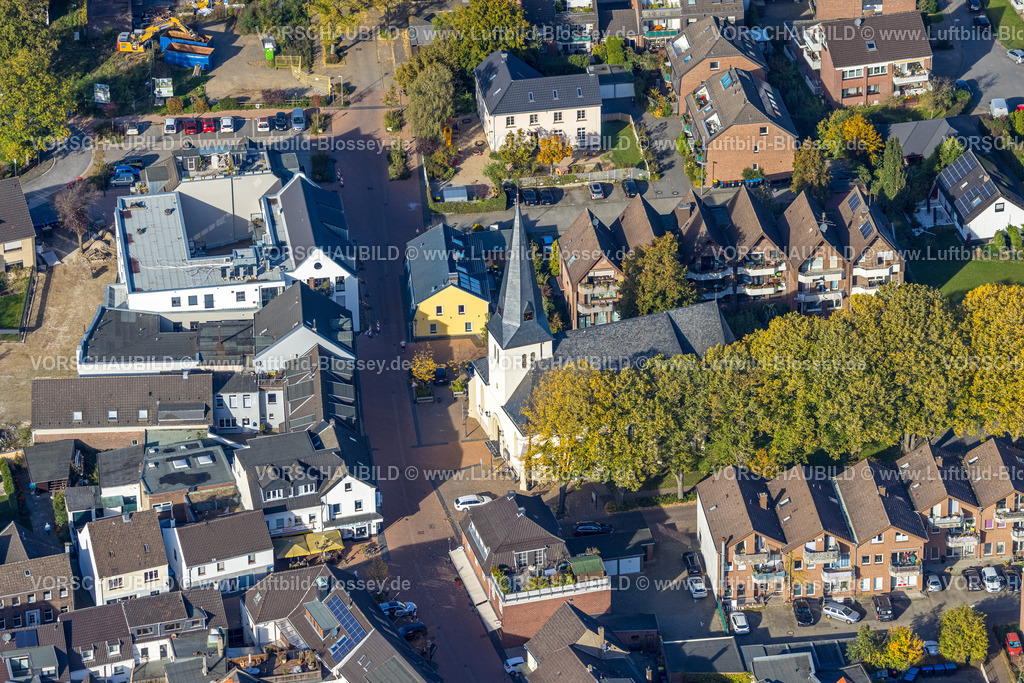 Neukirchen-Vluyn221005067 | Luftbild, Evang. Dorfkirche Neukirchen-Vluyn, Neukirchen, Neukirchen-Vluyn, Ruhrgebiet, Niederrhein, Nordrhein-Westfalen, Deutschland