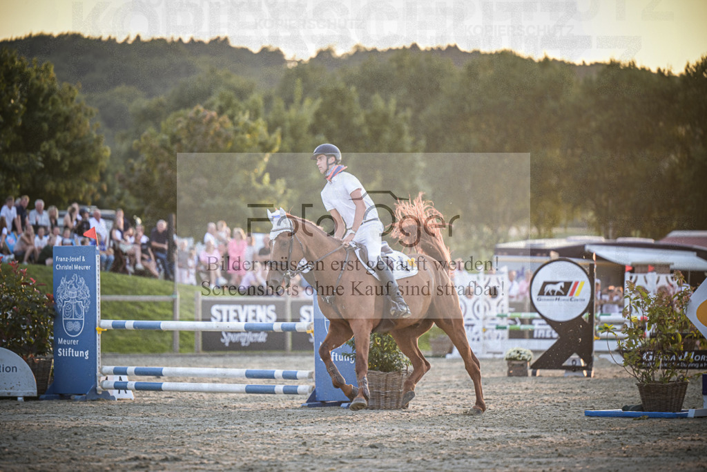 DOS_1851 | Entdecke hochwertige Reitturnierfotos von Foto Oger. Professionell, emotional und authentisch – jetzt Lieblingsmomente im Shop bestellen.Deutschlandweite Turnierfotografie. - Realisiert mit Pictrs.com