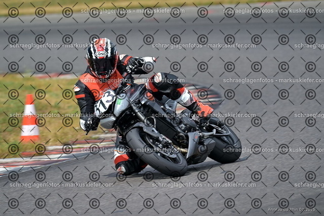 25bt05-1654 | markuskiefer.com - Realisiert mit Pictrs.com