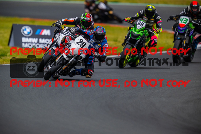 MaZZes_FotoMatrix_220521_2422 | Fotograf Mathias Schmid
Sportfotograf,
Eventfotograf,
Hochzeitsfotograf,
Portraitfotograf