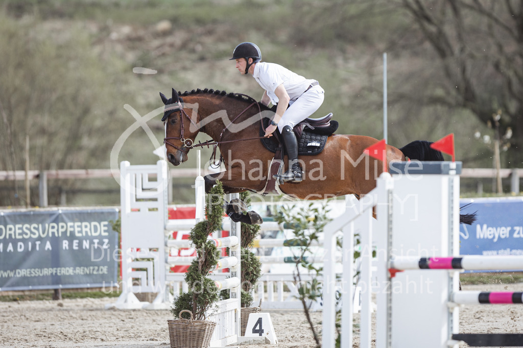 220413_LateEntry_MzH_SprPf-L-105 | Frühlingsfest der Pferde 
Outdoor Late Entry in Herford 
Springpferde-L
Springpferde-M*