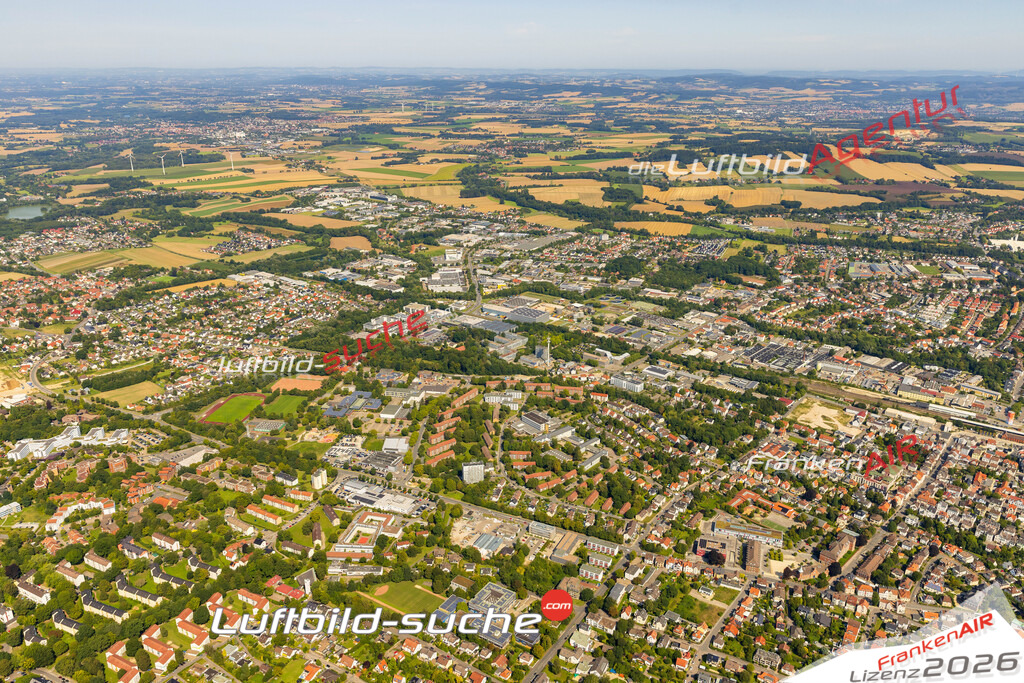 Detmold Bild- Das Luftbild wurde 2025 vom UL-Flugzeug heraus erstellt ( keine Drohne bzw. Drohnenaufnahme ) - Hochauflösende Luftaufnahme -Nicht vergleichbar mit Google Maps oder Satelittenbilder- Die Geschenkidee !Mit Lizenz und Bildrechte bestellbar - CC
