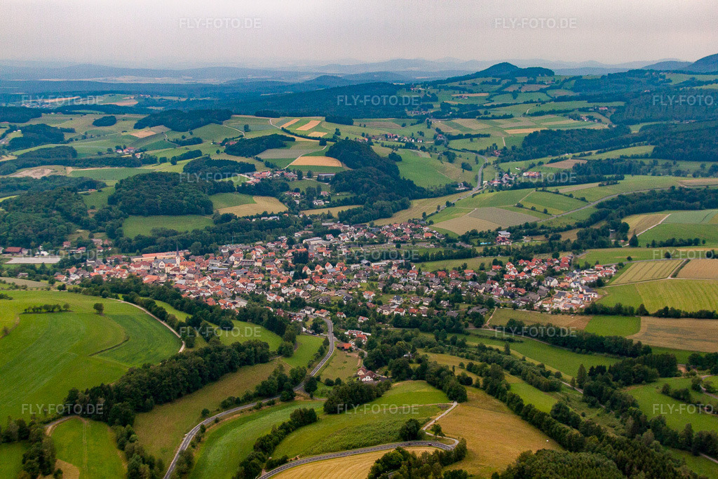 Luftbild: Ortsansicht von Süden in Poppenhausen im Bundesland Hessen in Deutschland. – Foto: IMG_68848.jpg vom 22.06.2014 durch Werner Riehm/FLY-FOTO.de – Auflösung des Originals: 4752 x 3168 px