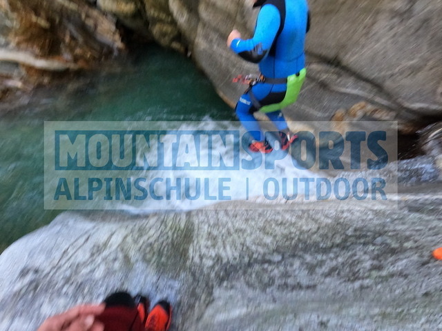 GOPR6602 | Bestelle die Bilder deines Berg- oder Wasser-Abenteuers mit Mountain Sports bequem von zu Hause aus direkt über unseren Online Fotoshop von pictrs.com. - Realisiert mit Pictrs.com