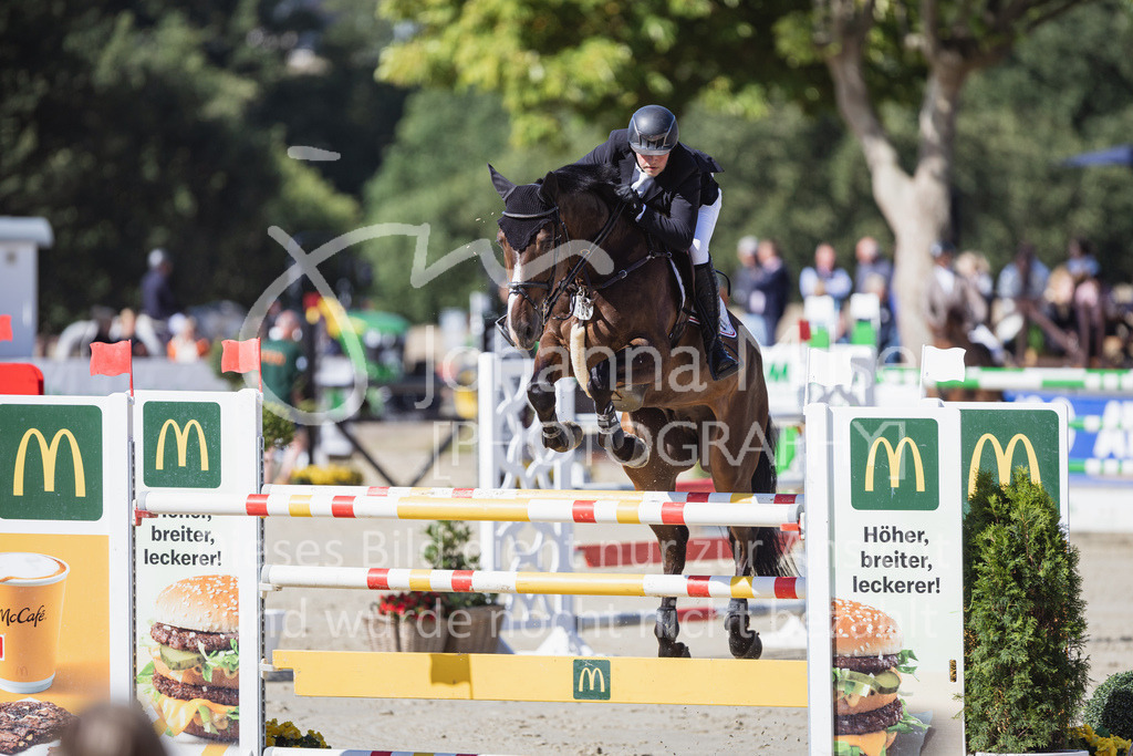 230730_BHO_GrosserPreis-567 | Deine schönsten Turniermomente als professionelle Fotos! Entdecke hochwertige Pferdesport-Fotografie im Online-Shop. Jetzt Fotos finden & bestellen!