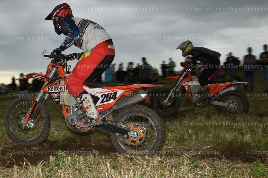 DSC_0262_01 (2) | Sportfotografie , Motorsport, Motoross, Reitsport, Mointainbike, Enduro,
Landschaft , Outdoor, Eventfotografie, Landschaft, Bilder online bestellen - Realisiert mit Pictrs.com