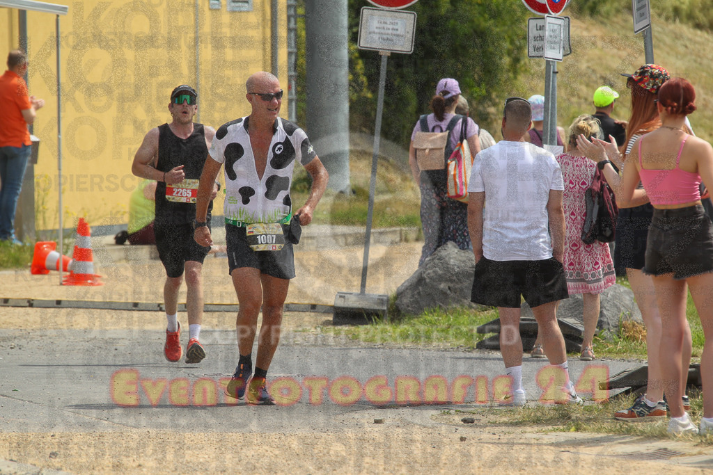 250614_1145_EV4_9185 | Sportfotografie im Rhein-Sieg Kreis, Köln, Bonn, NRW, Rheinland Pfalz, Hessen, etc. Unser Tätigkeitsfeld umfasst den Laufsport vom Volkslauf über den Marathon, Duathlon, Triathon bis zum Ultralauf wie Kölnpfad Ultra oder Schindertrail.