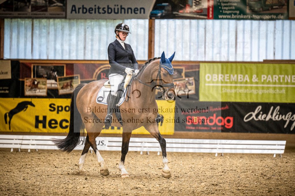 DOS_2355 | Entdecke hochwertige Reitturnierfotos von Foto Oger. Professionell, emotional und authentisch – jetzt Lieblingsmomente im Shop bestellen.Deutschlandweite Turnierfotografie. - Realisiert mit Pictrs.com