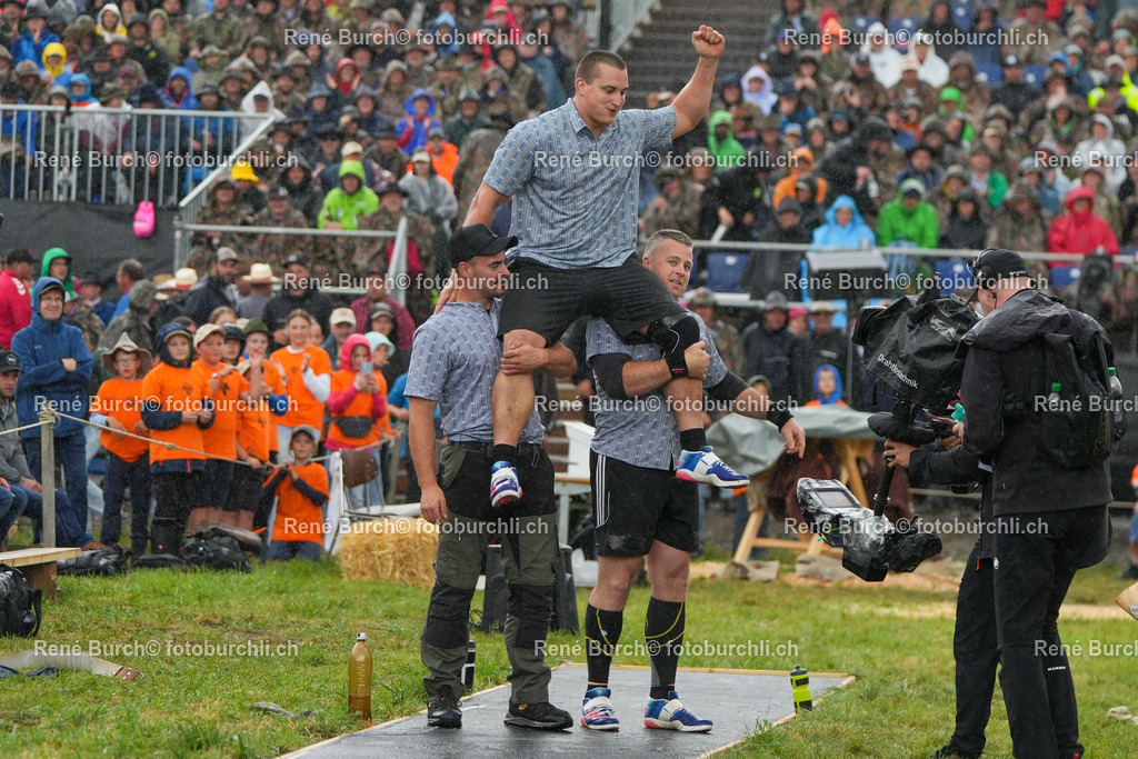 173 | René Burch leidenschaftlicher Fotograf aus Kerns in Obwalden.  Hier finden sie Sport, Landschaft und Natur Fotografie.
 - Realisiert mit Pictrs.com