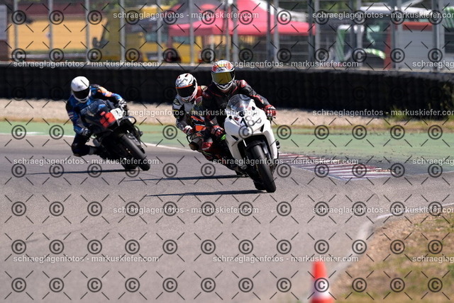 26bt04-1786 | markuskiefer.com - Realisiert mit Pictrs.com