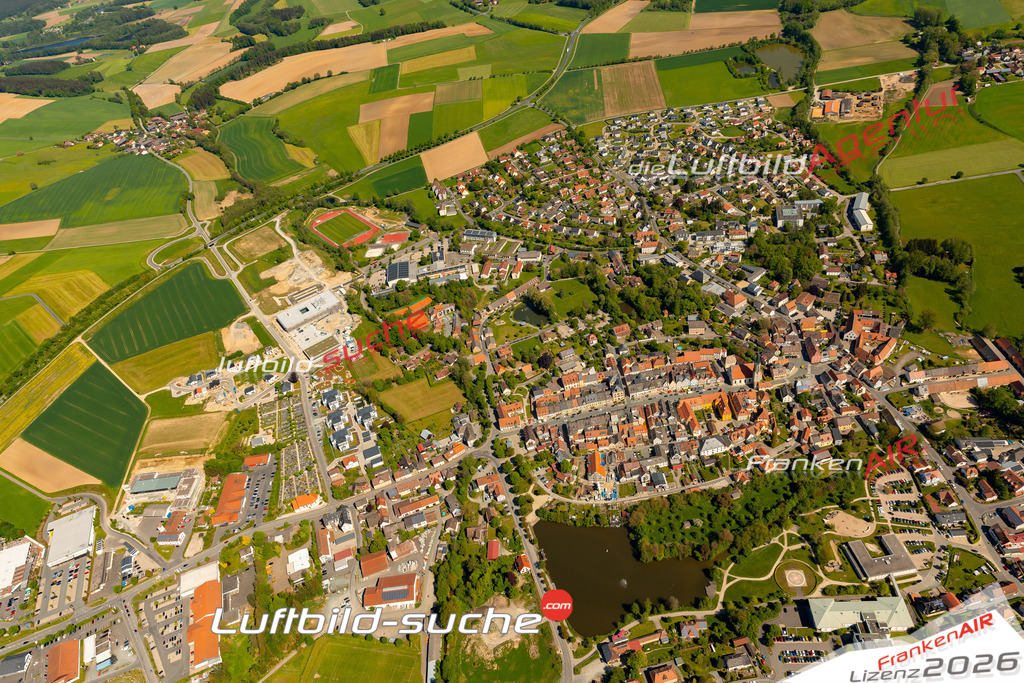 Das Luftbild zeigt :  Kemnath - Die Luftaufnahme wurde 2024 vom UL-Flugzeug aus erstellt ( keine Drohne ) - Hochauflösende Luftaufnahme - Für grossformatige Ausdrucke geeignet. Die Geschenkidee !Mit Lizenz und Bildrechte bestellbar