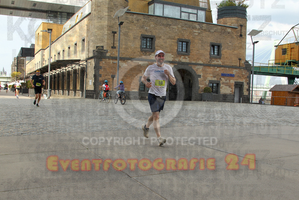 250920_1527_EV4_8852 | Sportfotografie im Rhein-Sieg Kreis, Köln, Bonn, NRW, Rheinland Pfalz, Hessen, etc. Unser Tätigkeitsfeld umfasst den Laufsport vom Volkslauf über den Marathon, Duathlon, Triathon bis zum Ultralauf wie Kölnpfad Ultra oder Schindertrail.