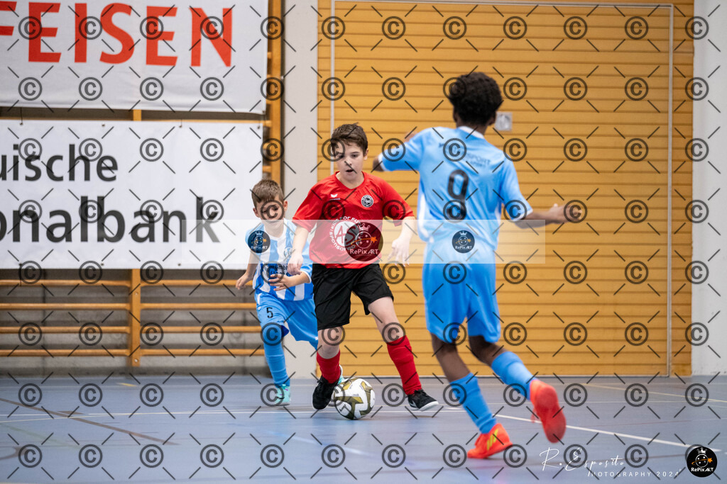 20241123_FCR-Hallenturnier-D_2_036 | Sport und Naturfotografie von Roberto Esposito zeigt echte Momente Bewegung und die Schönheit der Natur. Ausdrucksstarke Bilder schaffen Emotionen.