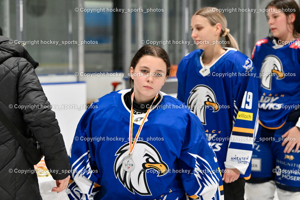 WILDCATS PATERNION & Lady Hawks Siegerehrung-Meisterfeier | Medailienübergabe, #32 Prasser Hannah Sophie LADY HAWKS, #19 Vilgut Sara LADY HAWKS, WILDCATS PATERNION &amp; Lady Hawks Siegerehrung-Meisterfeier, WILDCATS PATERNION &amp; Lady Hawks Siegerehrung-Meisterfeier am 12.03.2025 in Steindorf (Ossiachersee Halle), Austria, (Photo by Bernd Stefan)