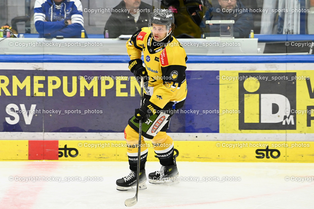 EC IDM Wärmepumpen VSV vs. HC Pustertal | #37 Gschliesser Fabian HC PUSTERTAL, EC IDM Wärmepumpen VSV vs. HC Pustertal, EC IDM Wärmepumpen VSV vs. HC Pustertal am 15.11.2024 in Villach (Stadthalle Villach), Austria, (Photo by Bernd Stefan)