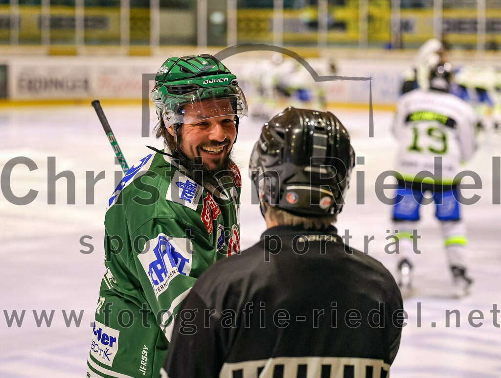 2024-02-02_018_TSV_Erding_gegen_ERSC_Amberg | Erding, Deutschland, 02.02.2024:
Eishockey, Bayernliga Vorrunde 2023 / 2024, 30. Spieltag, TSV Erding gegen ERSC Amberg, Endergebnis: 1:0

Rudolf Lorenz (Erding Gladiators, #91)

Foto: Christian Riedel / fotografie-riedel.net