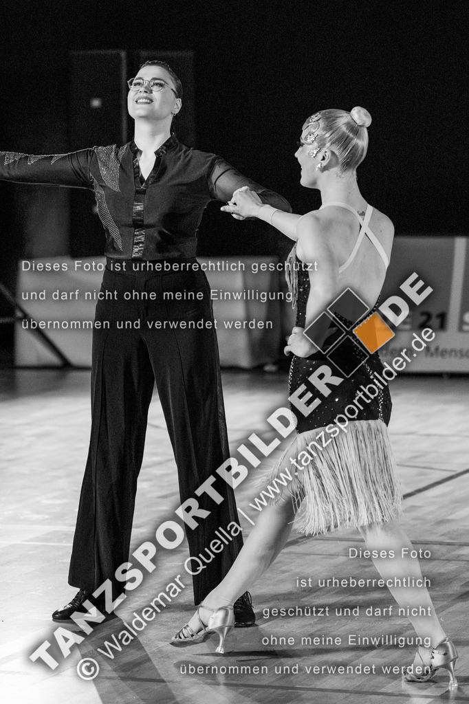 20250503-00359 | Hier finden Sie Tanz Bilder vom Latein und Standard Formationen tanzen. Sportbilder vom Tanzsport. Schöne Fotos und von Weltmeisterschaft, Europameisterschaft, Bundesliga, Regionalliga, Oberliga und Landesliga sowie von GOC Stuttgart, DanceComp, WM Bremen