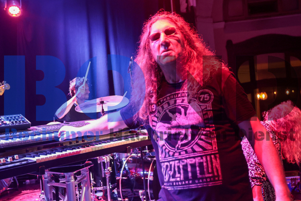 SES_DIODOR20250912-95 | bond - Realisiert mit Pictrs.com