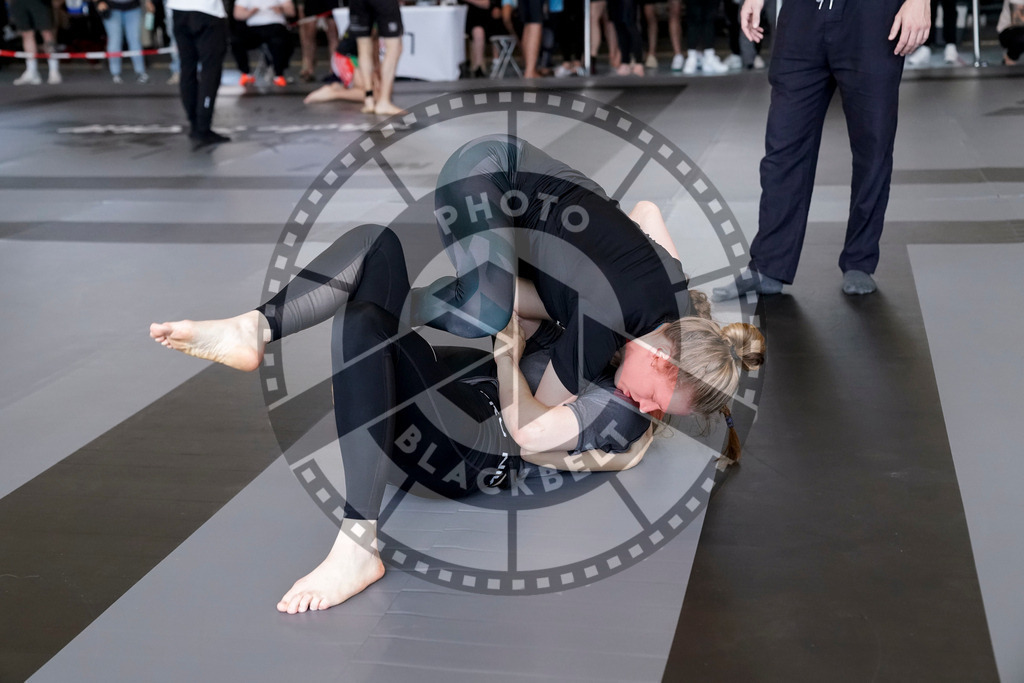 20240608PBB01664 | Fighters compete during the ILLCS VII summer edition luta livre competition in Hannover, Germany, on June 8, 2024.