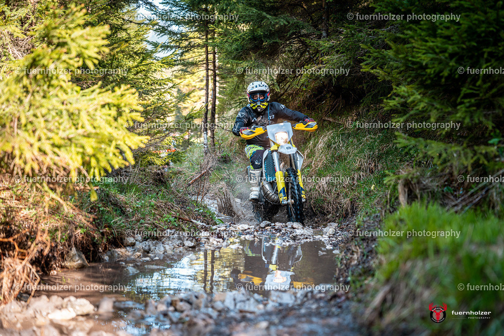 fuernholzer_250501-C1-87 | Fotografische Impressionen von der Red Stag Enduro Extreme by fuernholzer-photography.com. Endurosport in Österreich fotografisch festgehalten von fuernholzer. Auftragsfotografie für Private, Gewerbefotos und Industriefotografie. Eventfotografie, Sportfotografie und Motorsportfotografie. Anbieter von Fotoworkshops, Fototraining, fotografischen Vorträgen und Fotoseminaren.