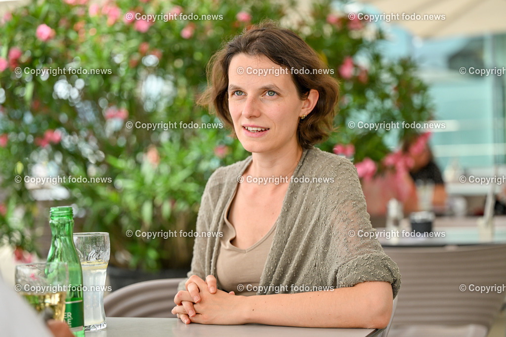 Isabella Bruckner (Theologin)_ 14.07.2023-13 | 14.07.2023, Linz, AUT, Isabella Bruckner, Theologin, im Bild Isabella Bruckner (Professorin fuer Christliches Denken und Spirituelle Praxis (Pensiero e forme dello Spirituale) am Paepstlichen Athenaeum Sant’Anselmo in Rom)