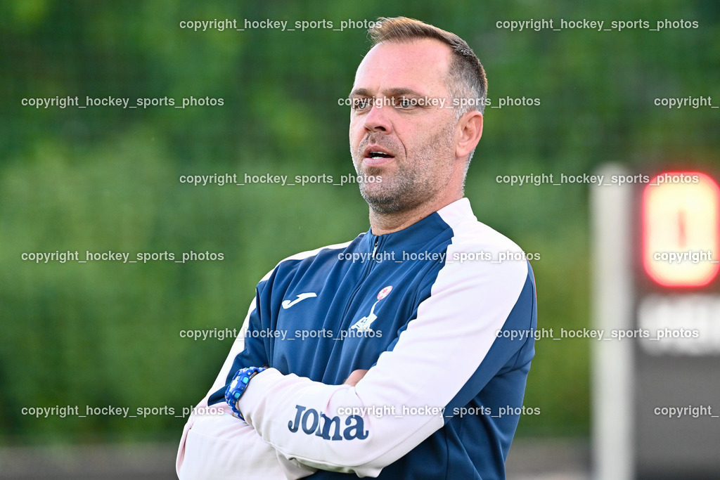 SAK Klagenfurt vs. FC Gleisdorf 09 2.9.2022 | Headcoach SAK Klagenfurt Goran Jolic