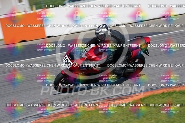 2022_05_09_PBK_22863 | Sportfotografie; SlowMotion; Video; Rennstrecke; Hafeneger; RSE; Speer; Trackday; Motorsportarena; Hockenheimring; Brno; Most; Barcelona; Valencia, Benny; Kaetzmer;