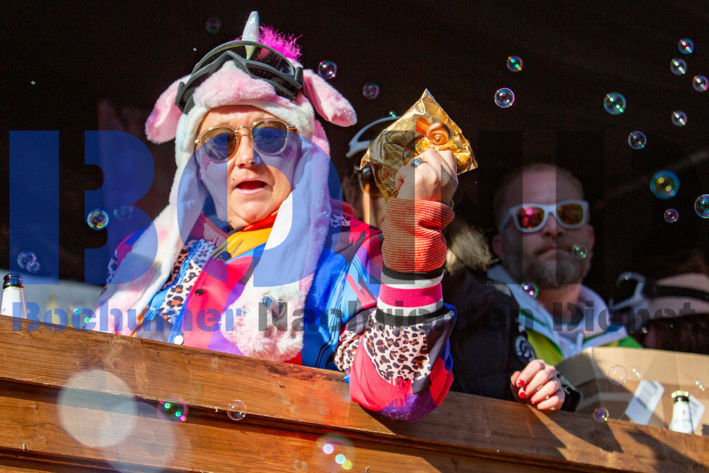 JEM_WATKAR20250302-82 | bond - Realisiert mit Pictrs.com