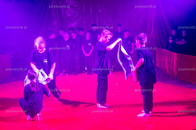 Zirkusvorstellung der MS Feldkirchen Digital | Bildershop von pixelworld.at - Realisiert mit Pictrs.com