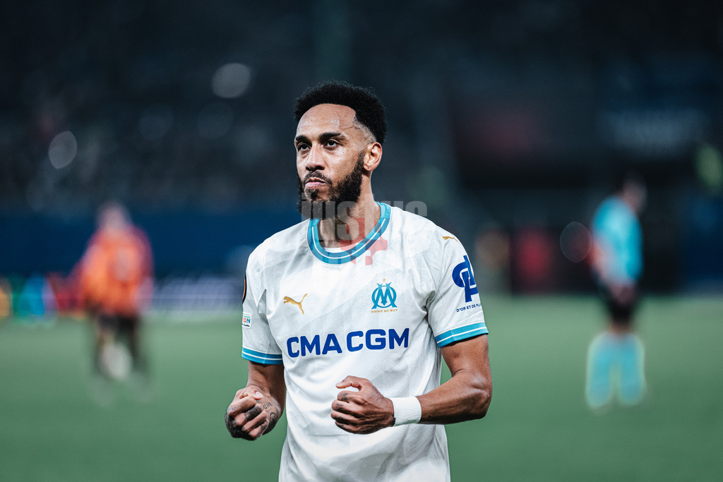 Fußball | Herren | Saison 2023/2024 | Play-Offs Europa League | FC Shakhtar Donetsk (UKR) vs. Olympique Marseille (FRA) | 15.02.2024 | Pierre-Emerick Aubameyang (#10, Olympique Marseille) ballt vor Freude die Fäuste