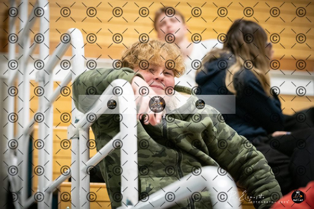 20251122_20251122_FCR-Hallenturnier-C_1_012-66 | Sport und Naturfotografie von Roberto Esposito zeigt echte Momente Bewegung und die Schönheit der Natur. Ausdrucksstarke Bilder schaffen Emotionen.