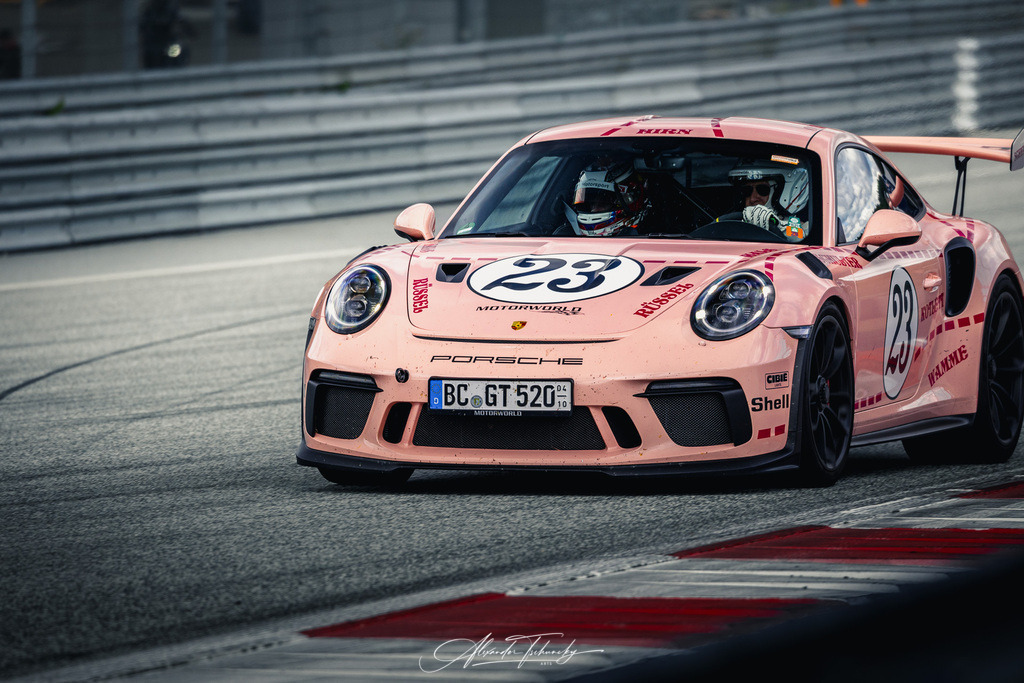 R6PZ2498 _Alexander Tschuncky | Entdecken Sie die faszinierende Welt von Alexander Tschuncky Arts: Kreative Fotografie, atemberaubende Automobilkunst und hochwertiger Bilderdruck. Lassen Sie sich inspirieren! - Realisiert mit Pictrs.com